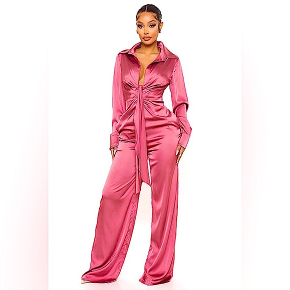 FASHION NOVA Fabulosity Stretch Satin Jumpsuit-Sz S- Mauve RARE FIND - Picture 1 of 3